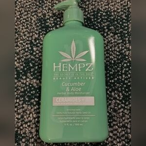 NWT! Hempz Cucumber Aloe Lotion 17oz